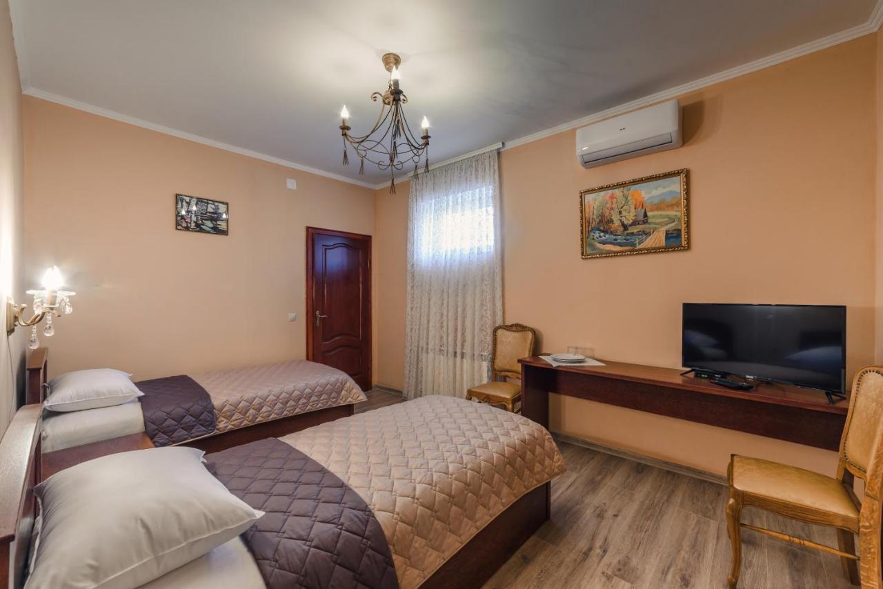 Готель «Вишневий Сад» Mukatschewo Exterior foto