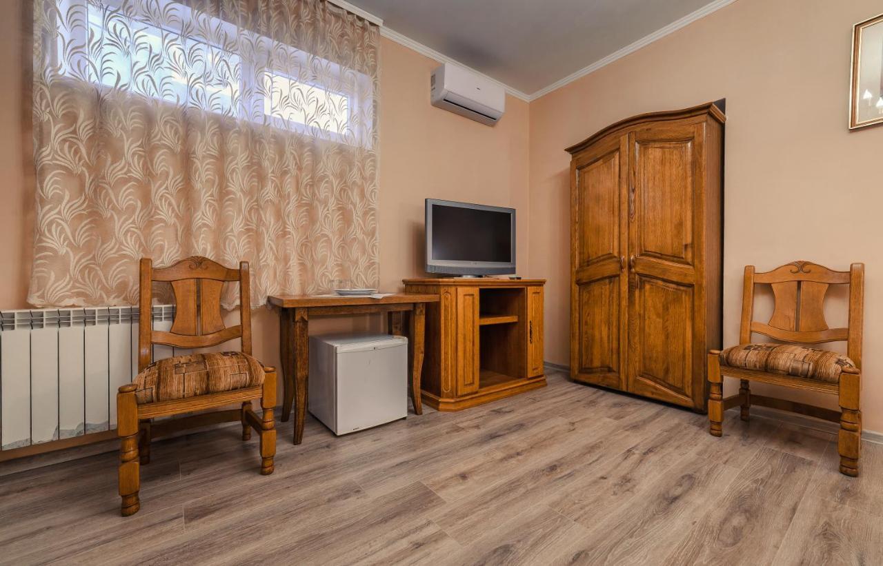 Готель «Вишневий Сад» Mukatschewo Exterior foto