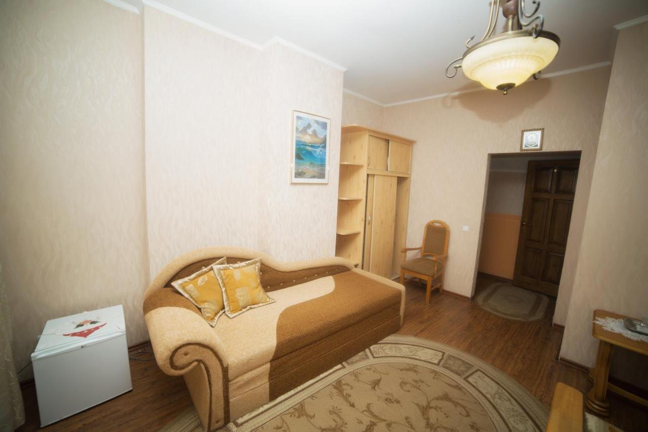 Готель «Вишневий Сад» Mukatschewo Exterior foto