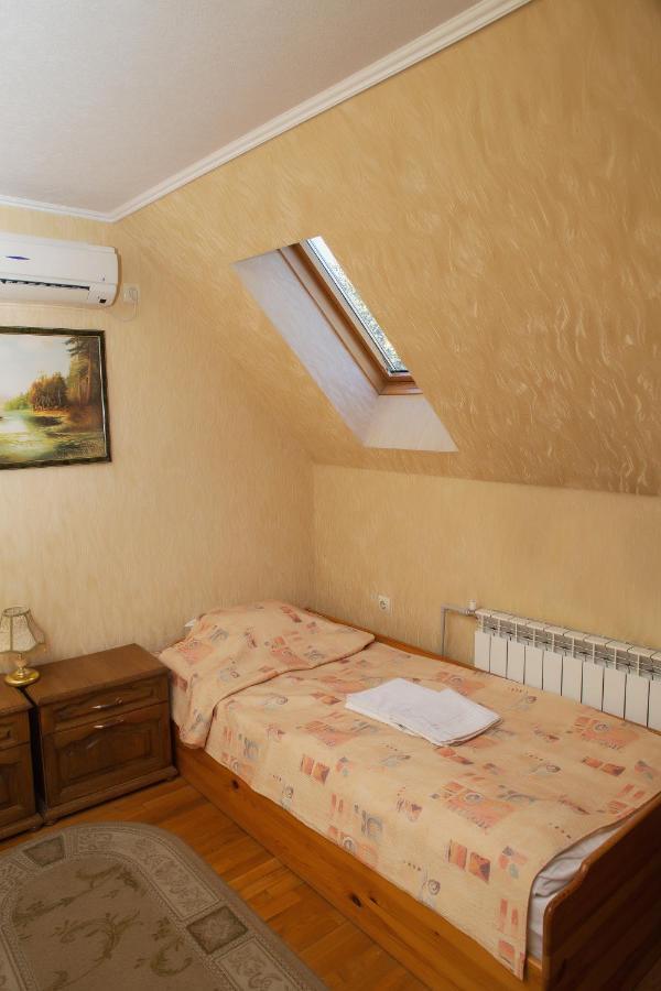 Готель «Вишневий Сад» Mukatschewo Exterior foto